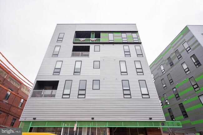 Building Photo - 1501 N 31st St