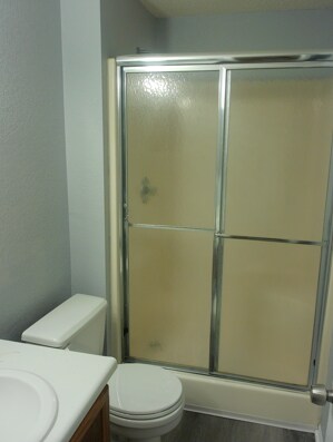 Building Photo - Fully rehabbed duplex with 3 bedrooms and 2 baths in Sugar Creek, MO