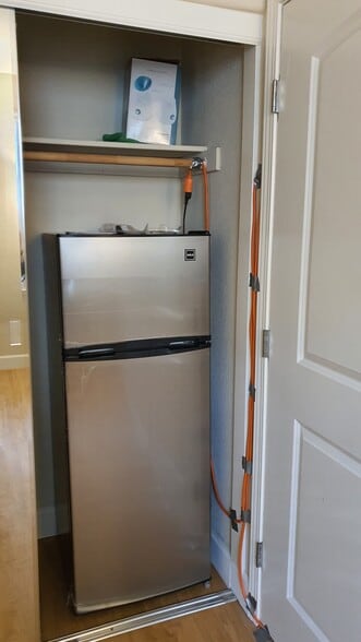 Building Photo - 1793 Hillebrant Plz