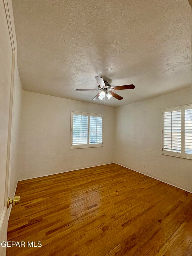Building Photo - 4628 Clifton Ave
