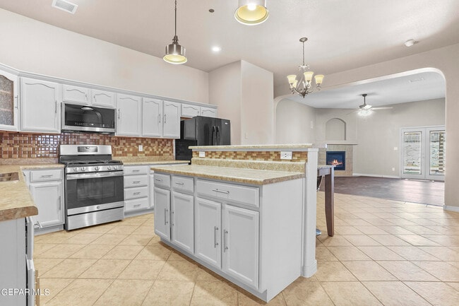 Building Photo - 3236 Sunset Point Dr