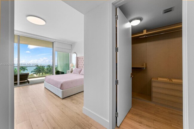 Building Photo - 10203 Collins Ave