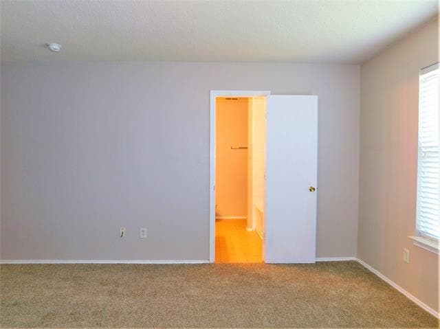 Building Photo - 2408 Rolling Ridge Dr