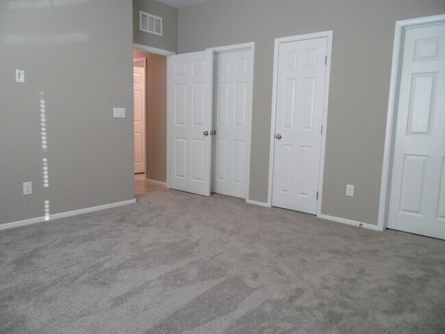 Building Photo - Mountains Edge - Watermarke