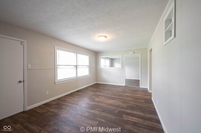 Building Photo - 126 Lewis Dr