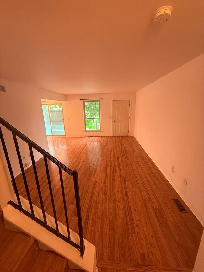 Building Photo - 3025 Forest Creek Ct