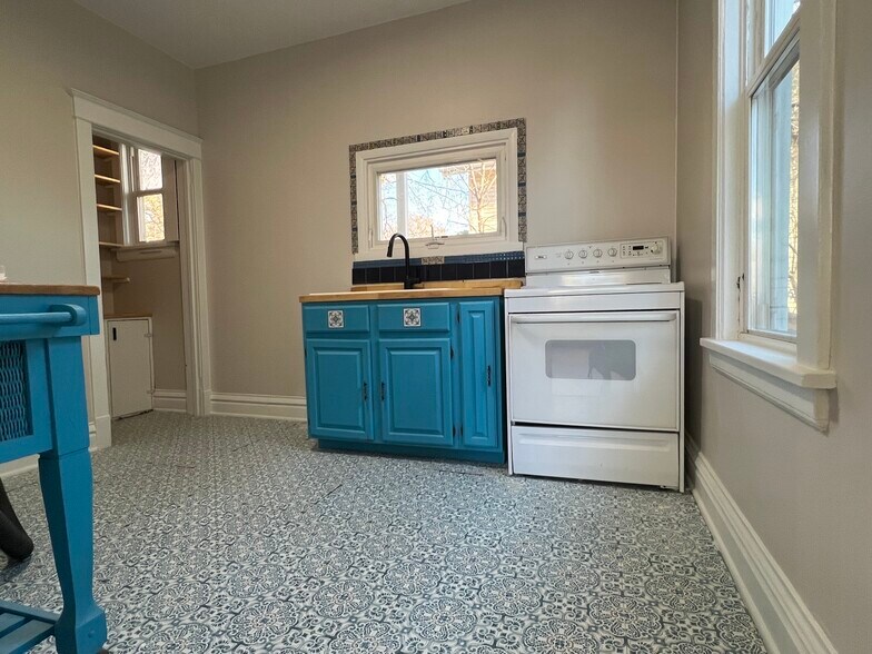 Regrade and shelving being installed at end of November - 904 N 6th Ave E