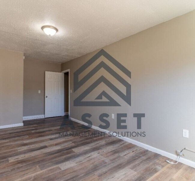 Building Photo - 4613 Cinderella Dr