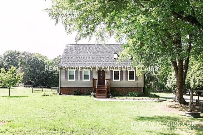 Primary Photo - 101 Woodruff Cir