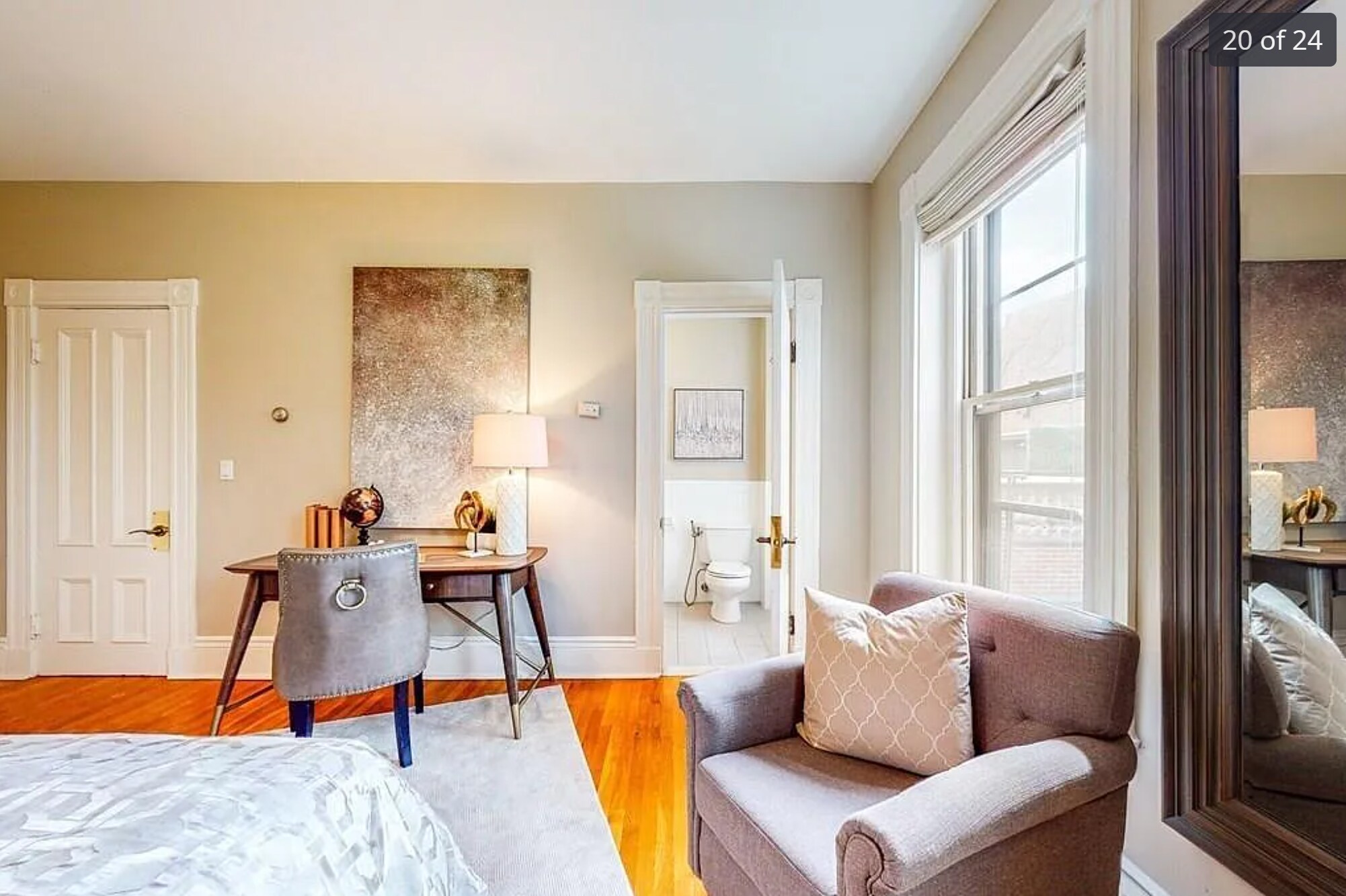 Building Photo - 256 W Newton St