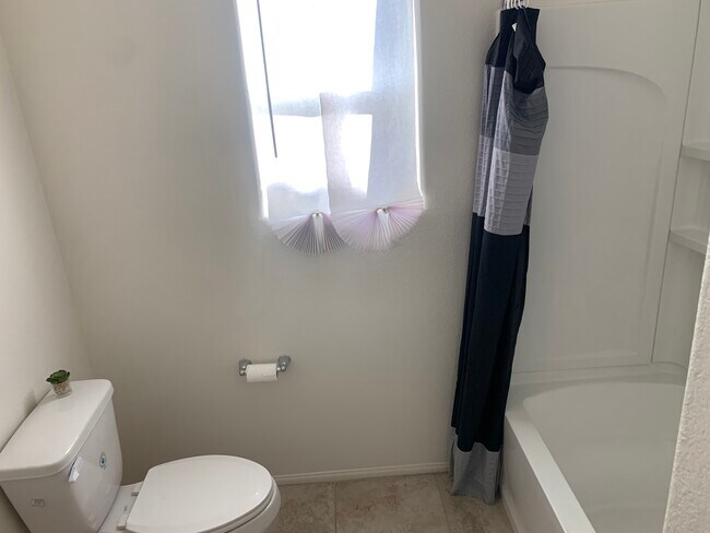 Building Photo - 1230 Hopespring Loop Ave