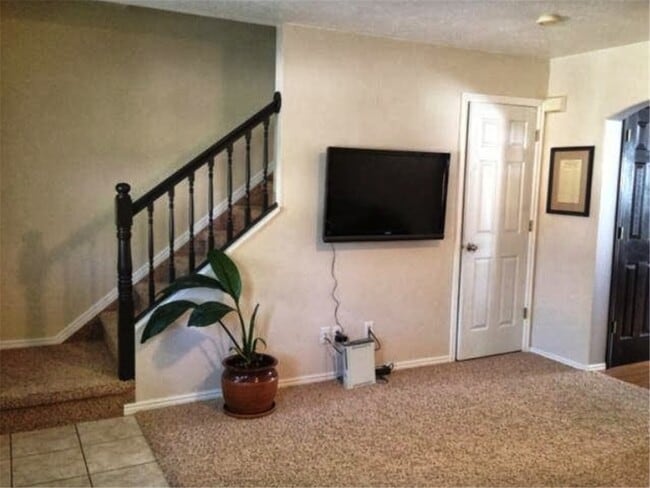 Building Photo - 144 Coventry Pl