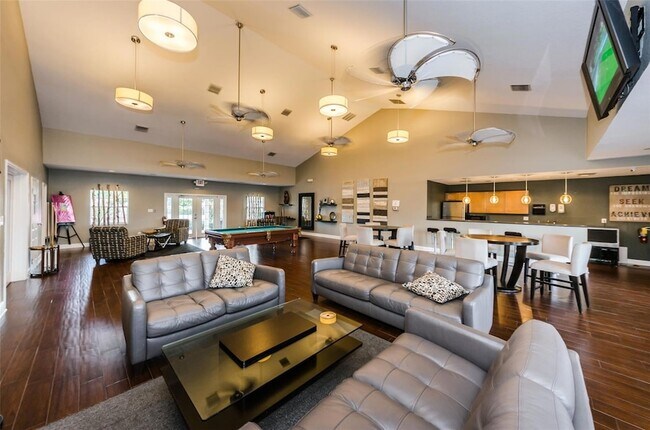 Building Photo - 251 Pompano Dr SE