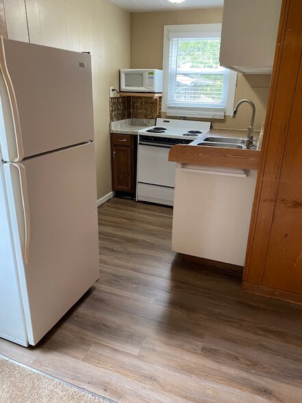 Building Photo - 1434 Ferry St SE