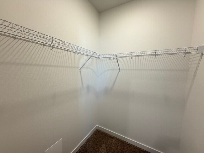 Building Photo - Brand New Post Falls Home!!