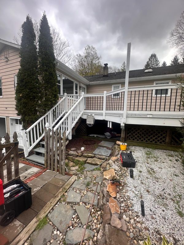 Building Photo - 645 Valley Rd