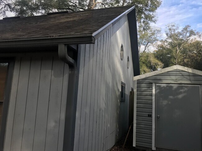 Building Photo - Beautifully Renovated Home in The Reserve!
