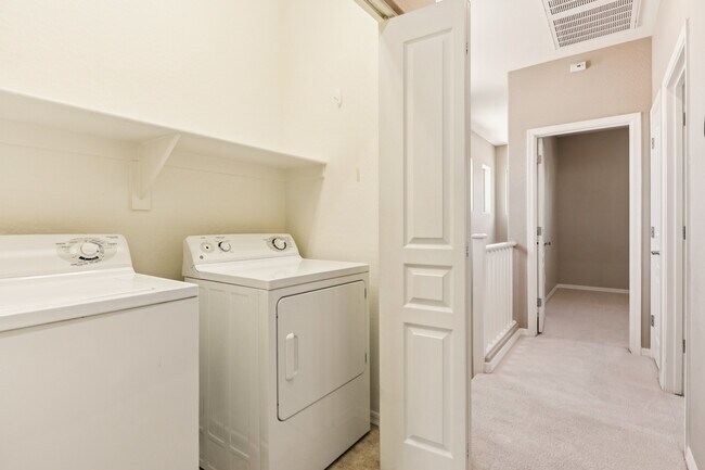 Building Photo - 4127 E Thunderheart Trail