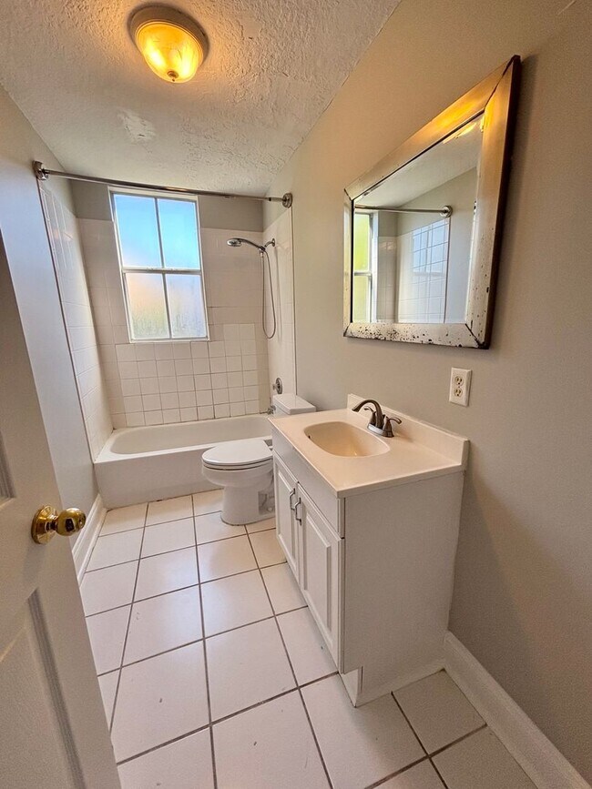 Building Photo - 6TH311  8