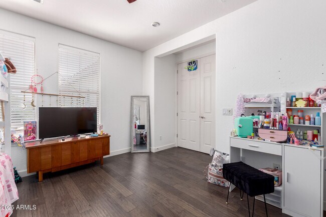 Building Photo - 20633 W Walton Dr