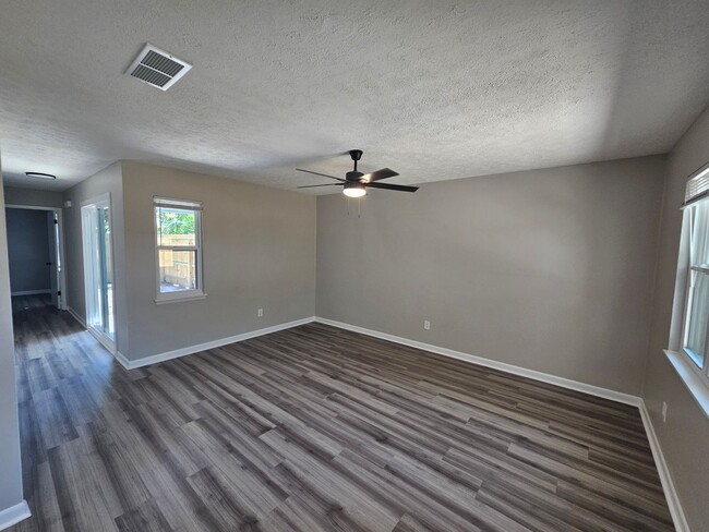 Building Photo - 1510 Arthur Ave