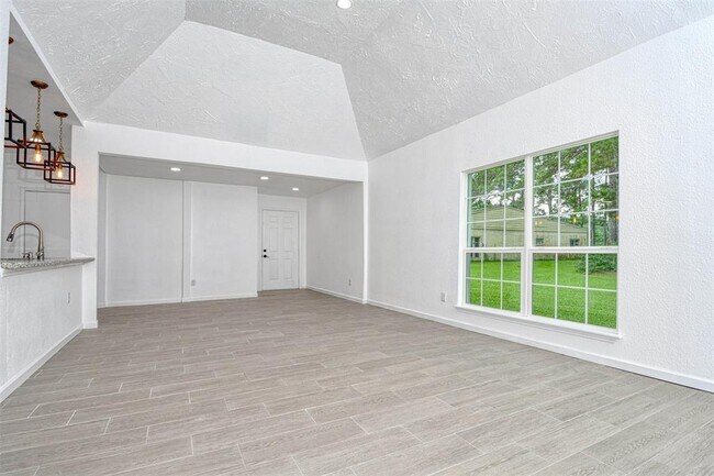Building Photo - 86 Artesian Way