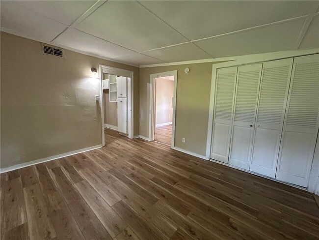 Building Photo - 134 N Carlen St