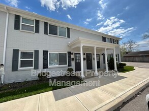 Building Photo - 92 W Franklin St