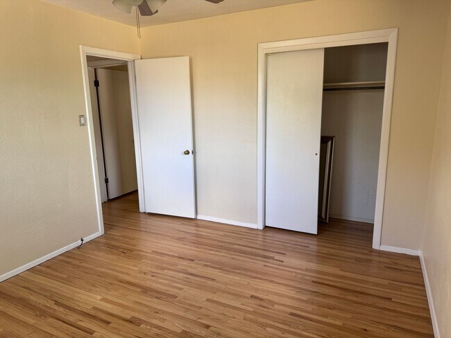 Building Photo - 3 Bedroom, 2 Bathroom Home near Washington...