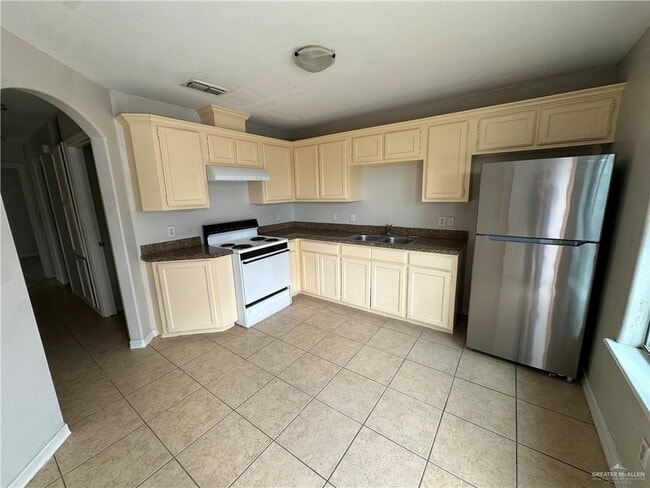 Building Photo - 12 Rockport St