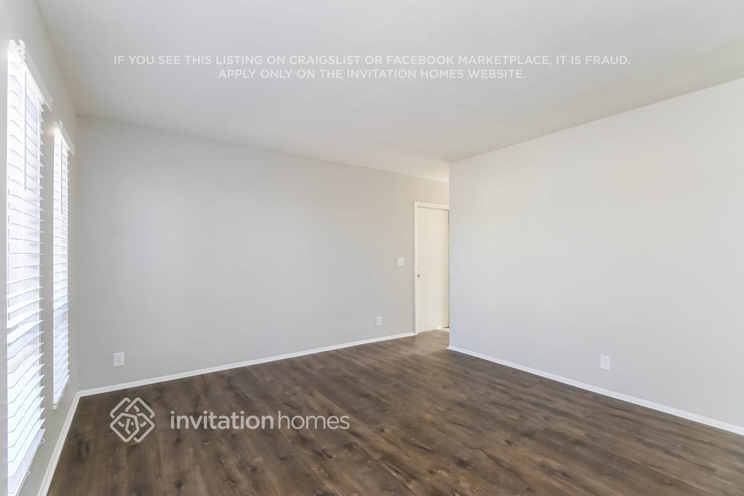 Building Photo - 1065 N Wedgewood Dr