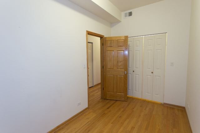 Building Photo - 2138 W Chicago Ave