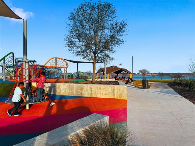 Building Photo - 1938 Castaway Dr