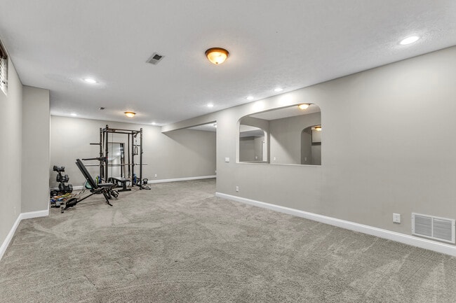 Building Photo - 345 Kenilworth Rd