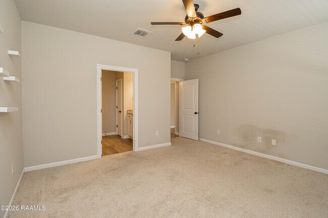 Building Photo - 303 Tall Meadows Ln