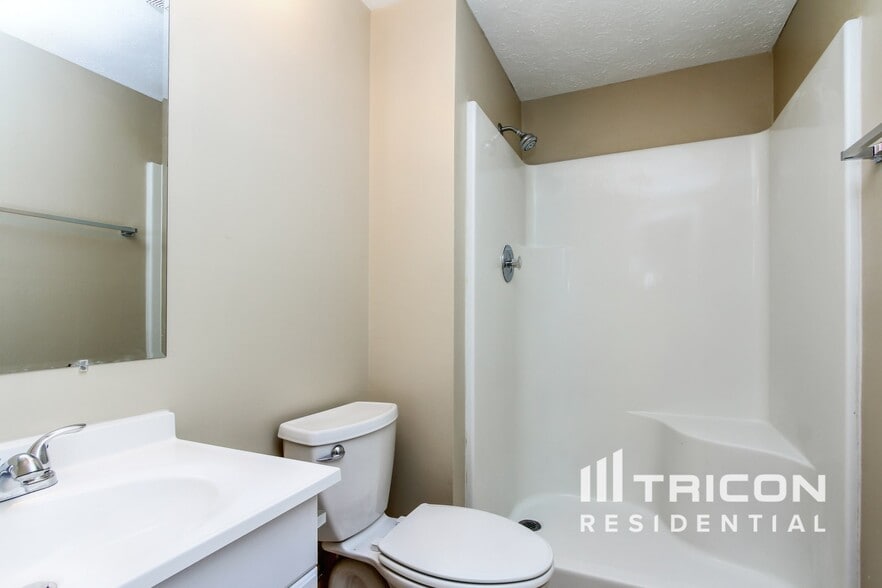 Building Photo - 7943 Cardinal Cove W