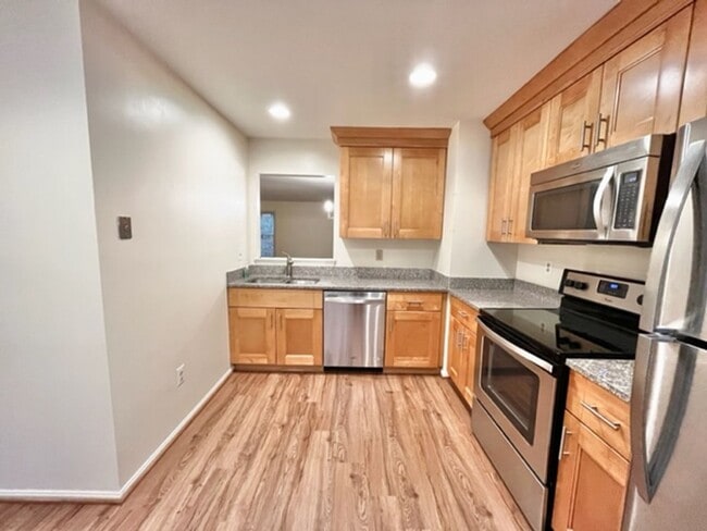 Building Photo - 17120 Briardale Rd