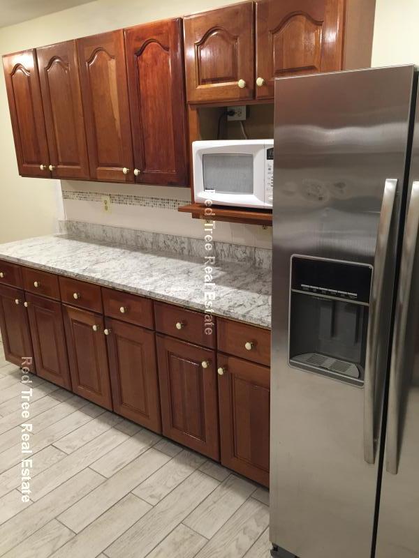 Building Photo - 1906 Beacon St