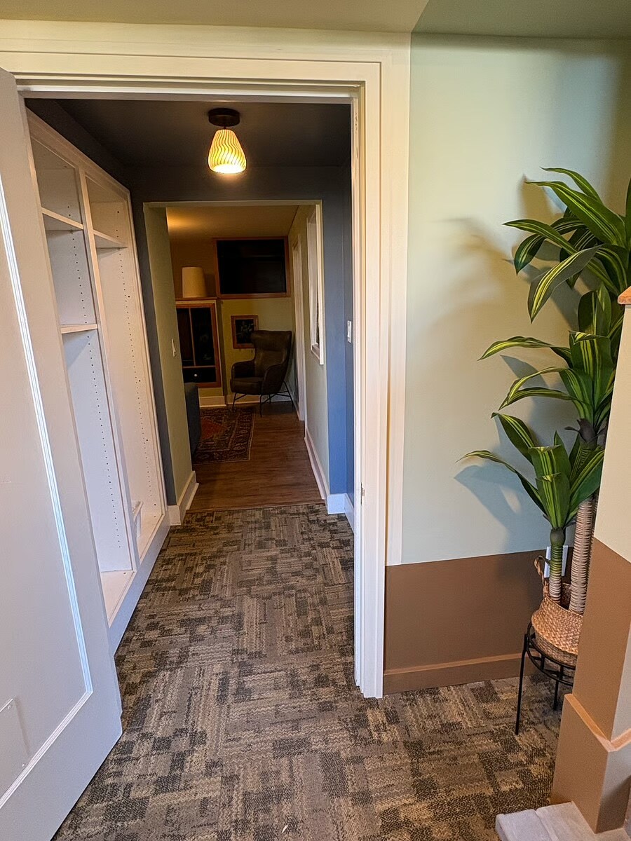 Building Photo - 6021 NE Milton St