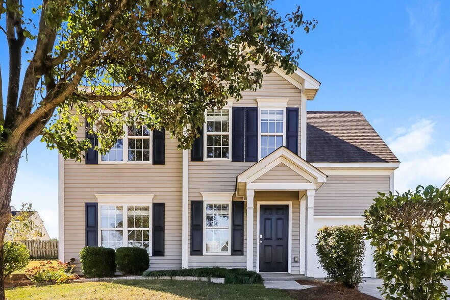 Primary Photo - 6720 Fortescue Dr