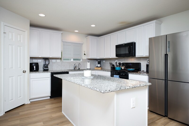 Building Photo - 7710 Ponderosa Pine
