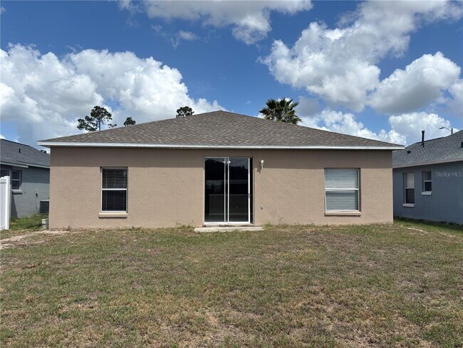 Building Photo - 325 Piano Ln