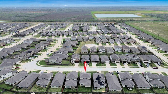 Building Photo - 7206 Melrose Ln