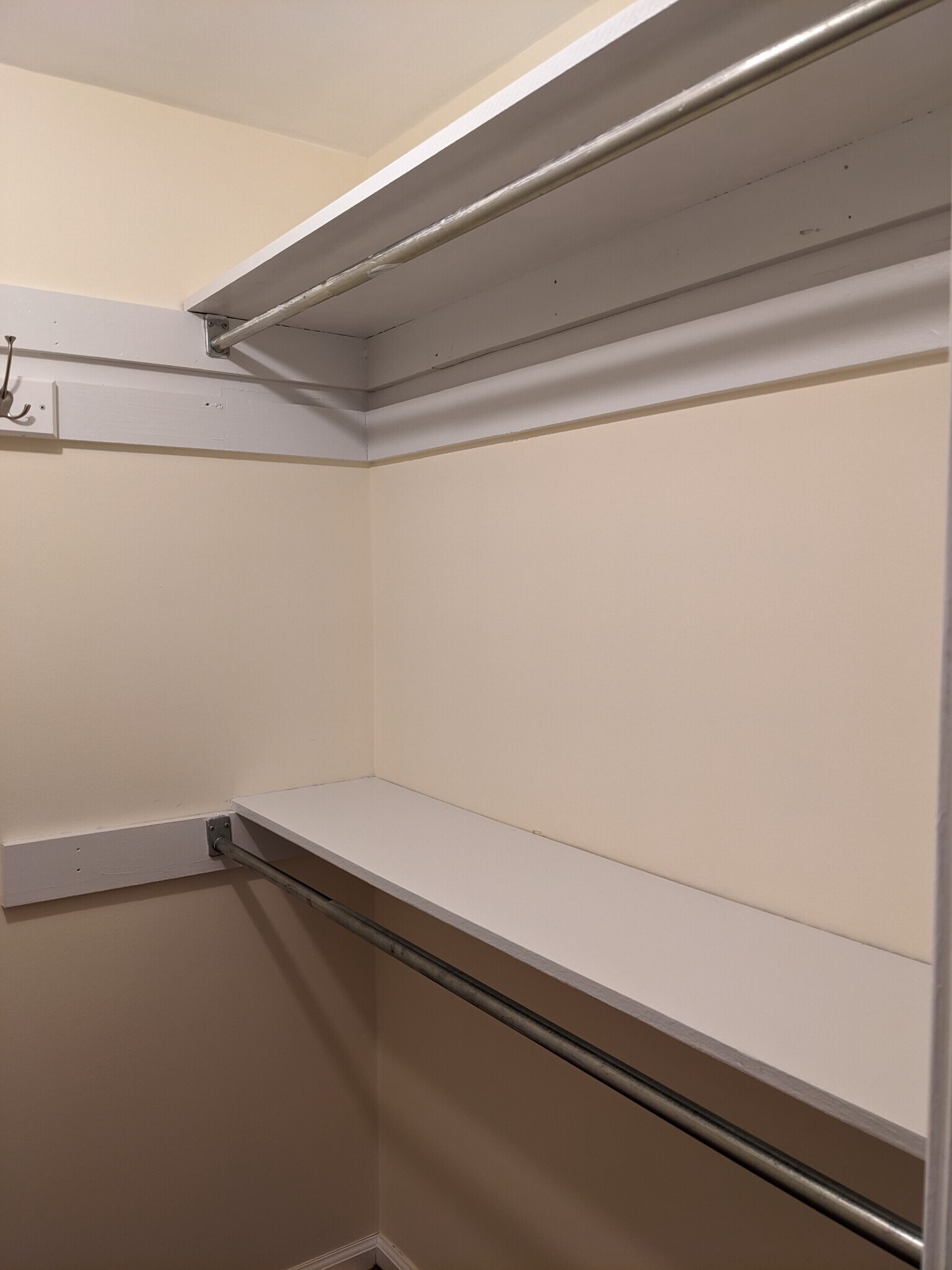 Building Photo - 12702 Veirs Mill Rd