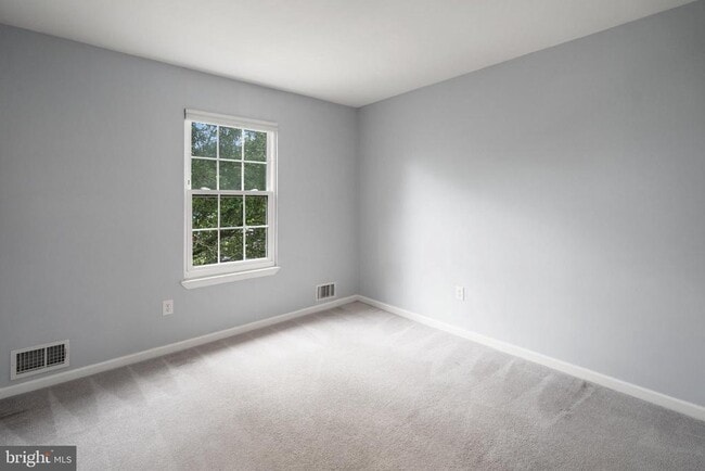 Building Photo - 73 Crickhollow Ct