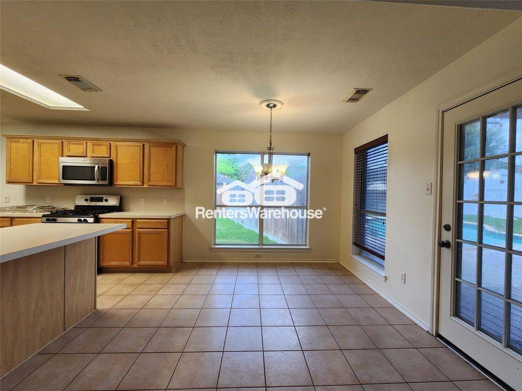 Building Photo - 24422 Travis House Ln