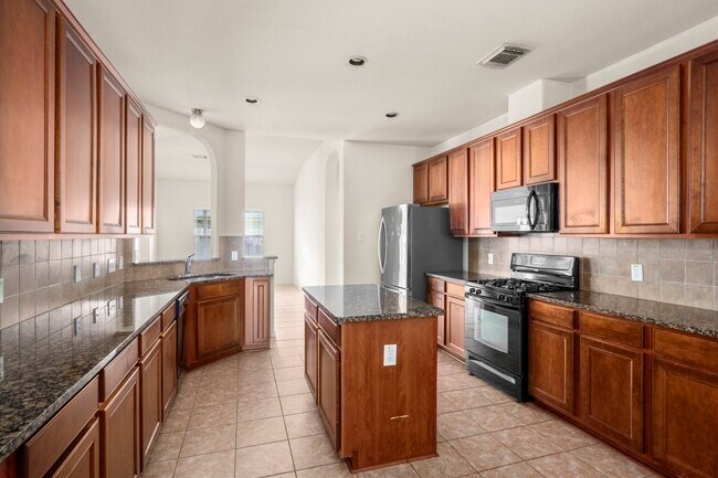 Building Photo - 7803 Blue Lake Dr