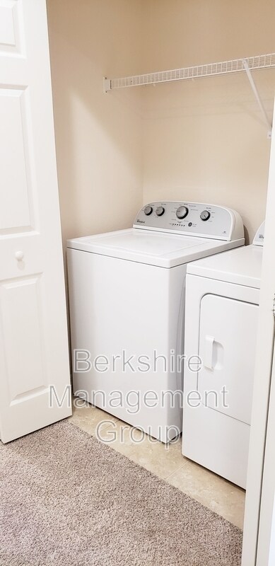 Building Photo - 1012 Dossey Oaks Ln