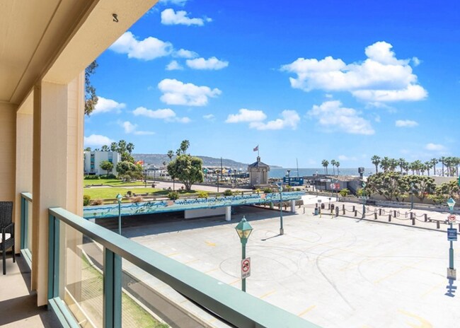 Building Photo - 140 The Village