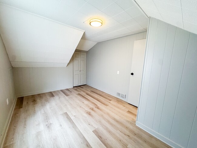 Building Photo - 249 Delmar Rd